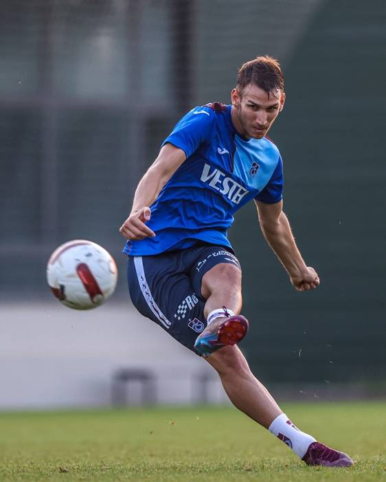 Trabzonspor'un deplasmanda oynayacağı Galatasaray maçı hazırlıkları sürdü - 17 Ağustos 2023 31